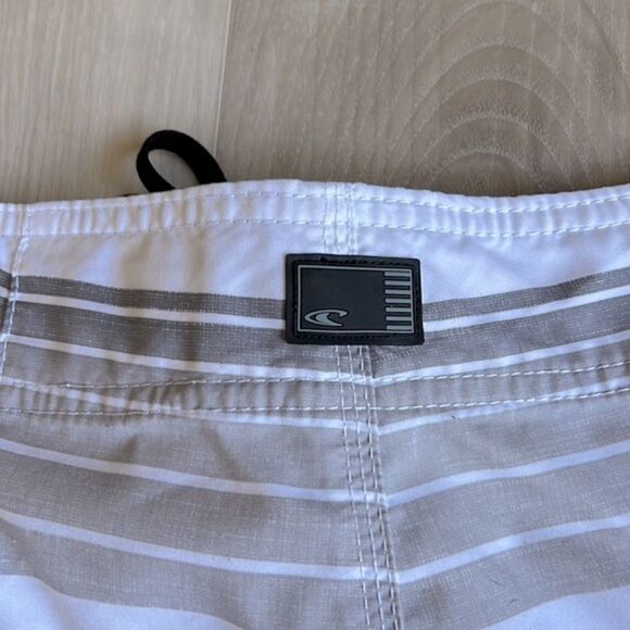 O’Neill Striped Board Shorts Swim Trunks Shorts Size 28 small - Picture 4 of 6